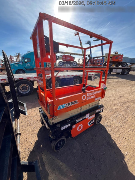 2022 JLG ES1330L