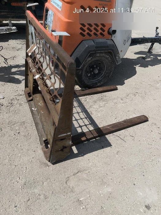 2023 VIRNIG 48" Pallet Forks - Virnig