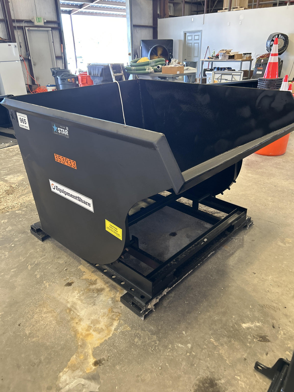 2023 STAR INDUSTRIES M-1820 - Self-Dump Hopper