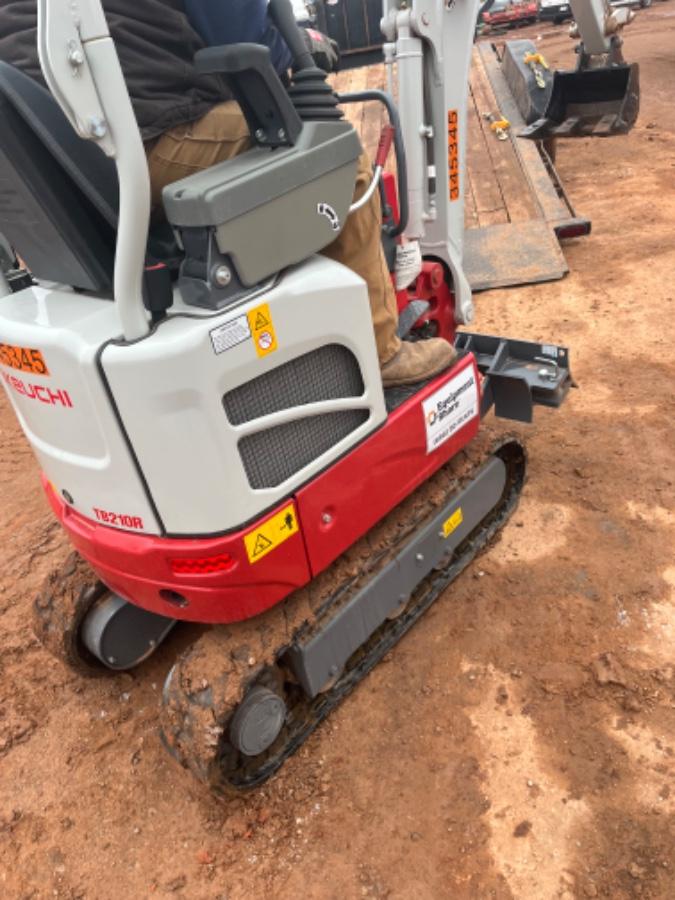 2023 TAKEUCHI TB210R