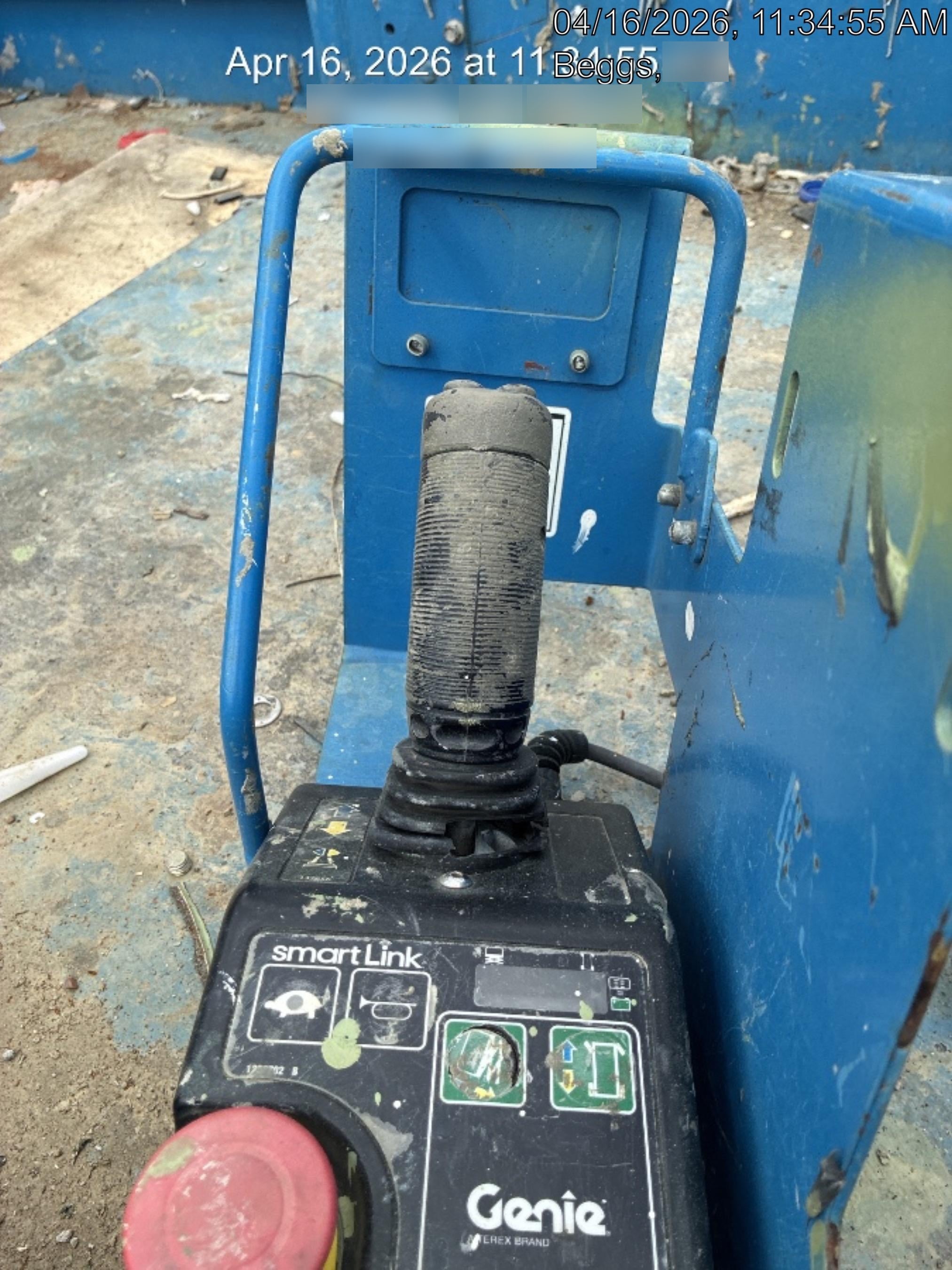 2019 Genie GS-4047 Folding rails with half height swing gate