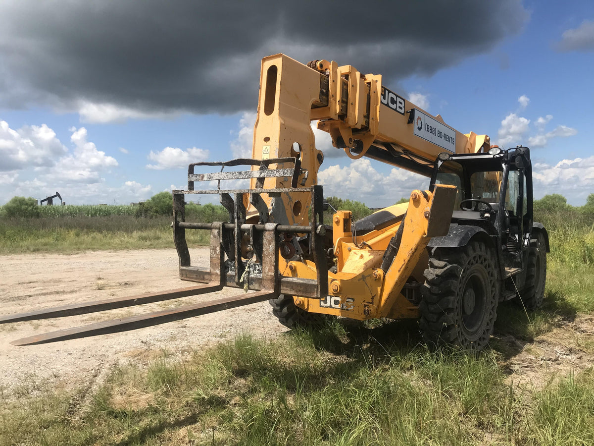 2019 JCB 510-56 Canopy, 74 HP, Solid Tires, STD Worklight, Beacon, Aux Hydraulics, Lifting Eye, Back up Alarm w/66" Carriage/60" Forks