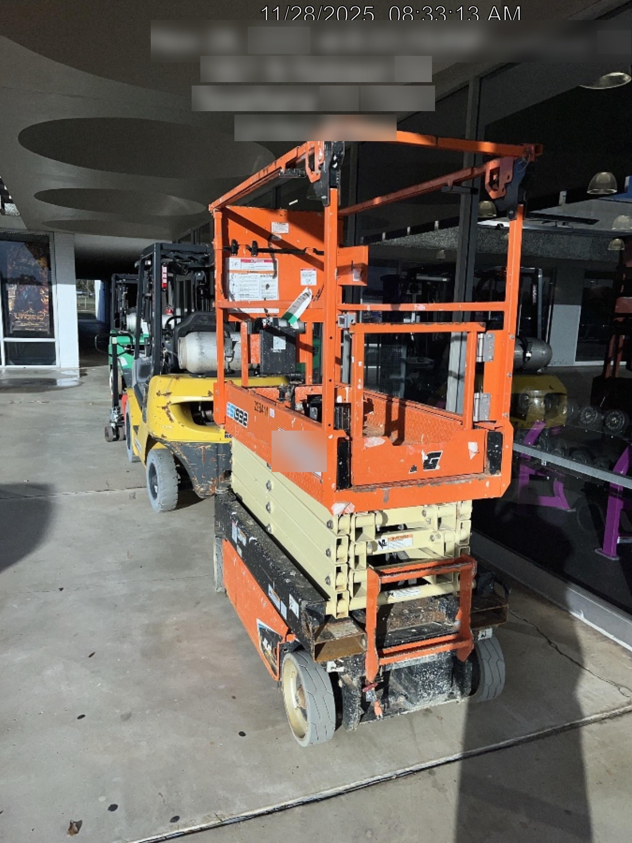 2022 JLG ES1932