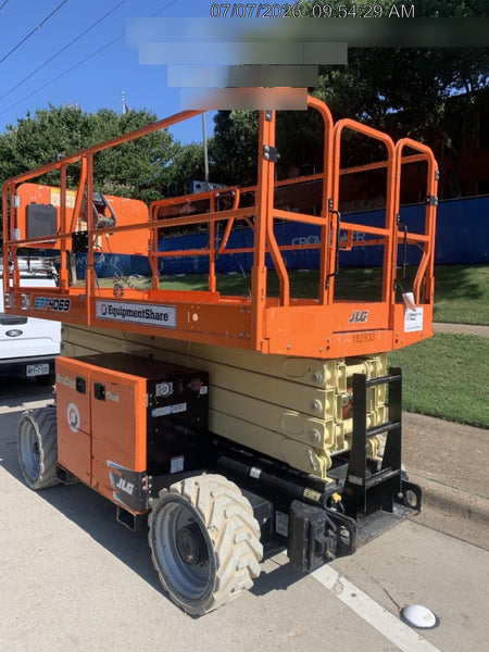 2021 JLG ERT4069