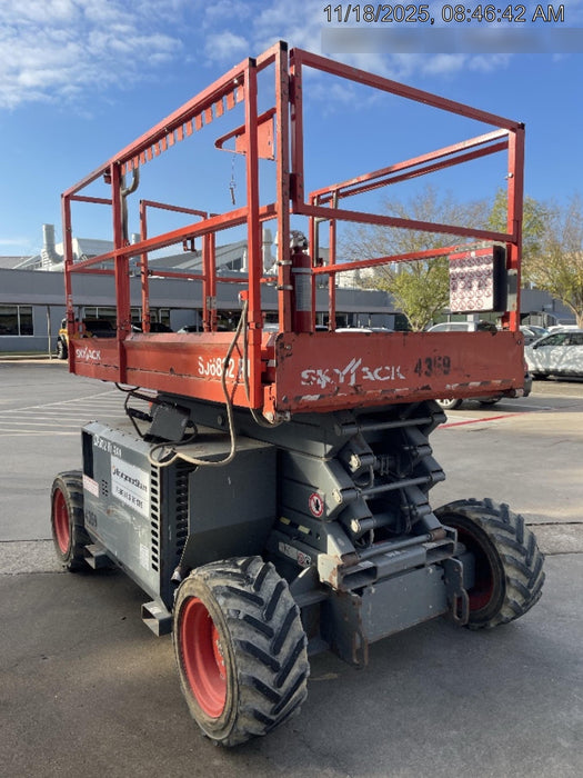 2017 SKYJACK SJ6832 RT