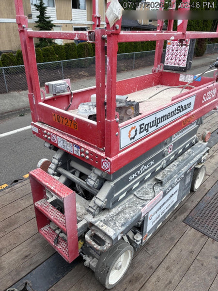 2020 Skyjack SJIII-3219 Solid NM Tires, Half height spring hinged entry gate, Dual Beacons, 800W Inverter