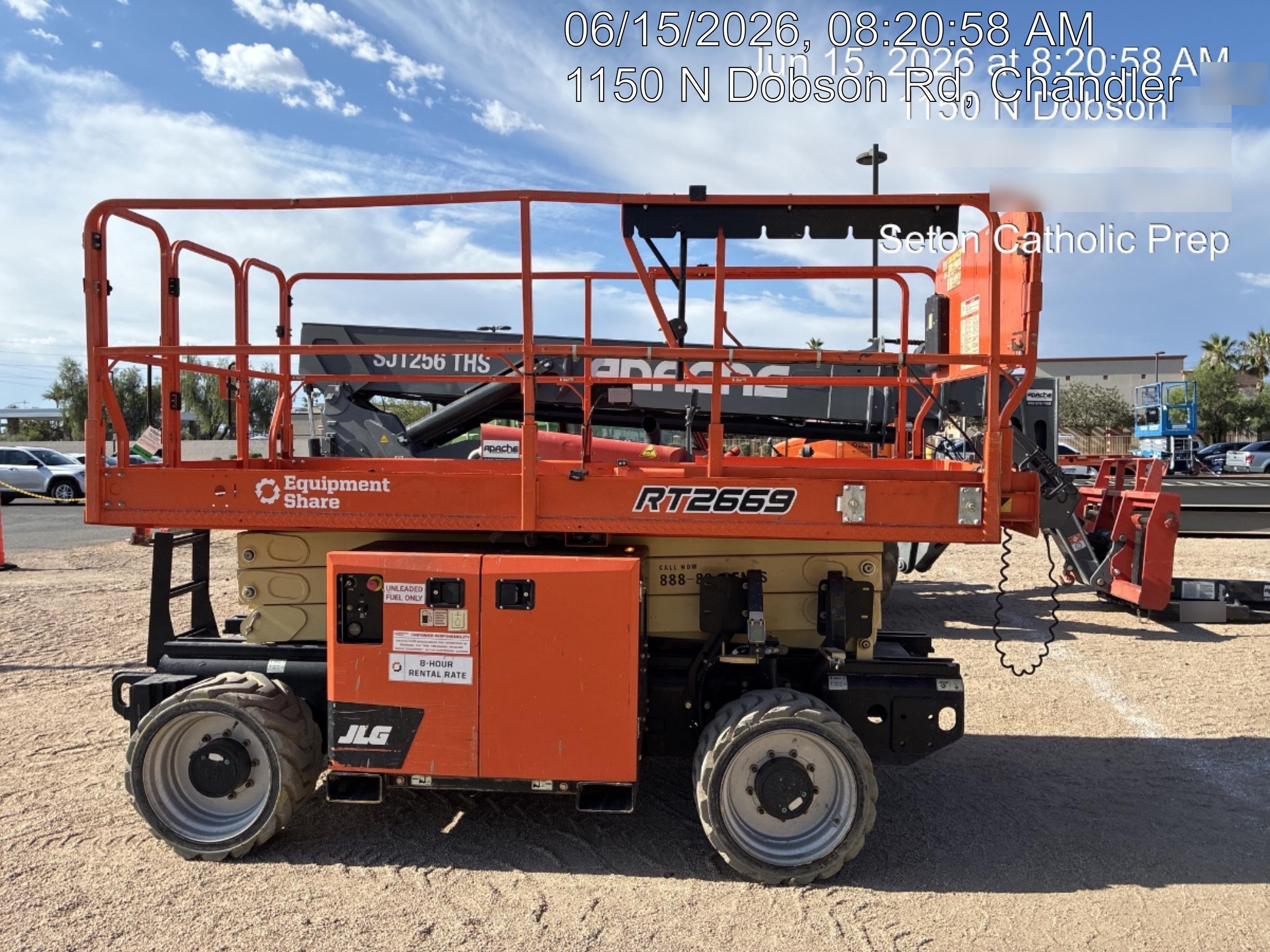 2023 JLG RT2669