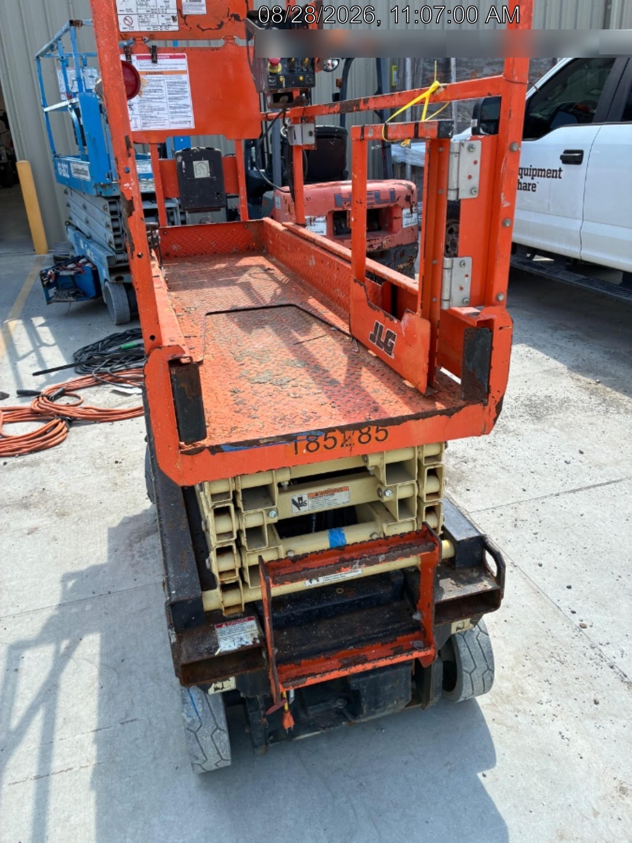 2021 JLG ES1932