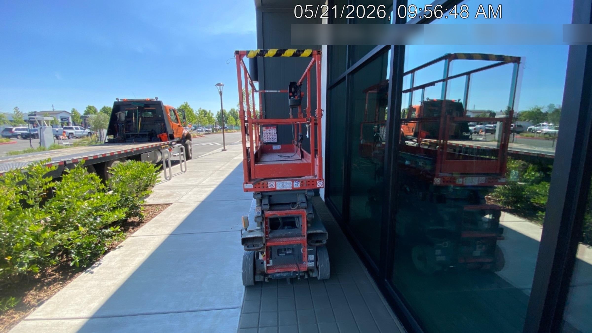 2020 Skyjack SJIII-3219 Solid NM Tires, Half height spring hinged entry gate, Dual Beacons, 800W Inverter