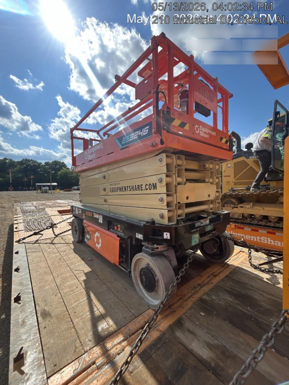 2025 JLG ES3246