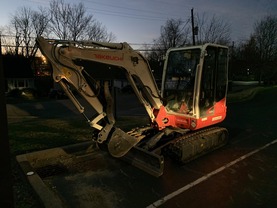 2020 TAKEUCHI TB235-2CR