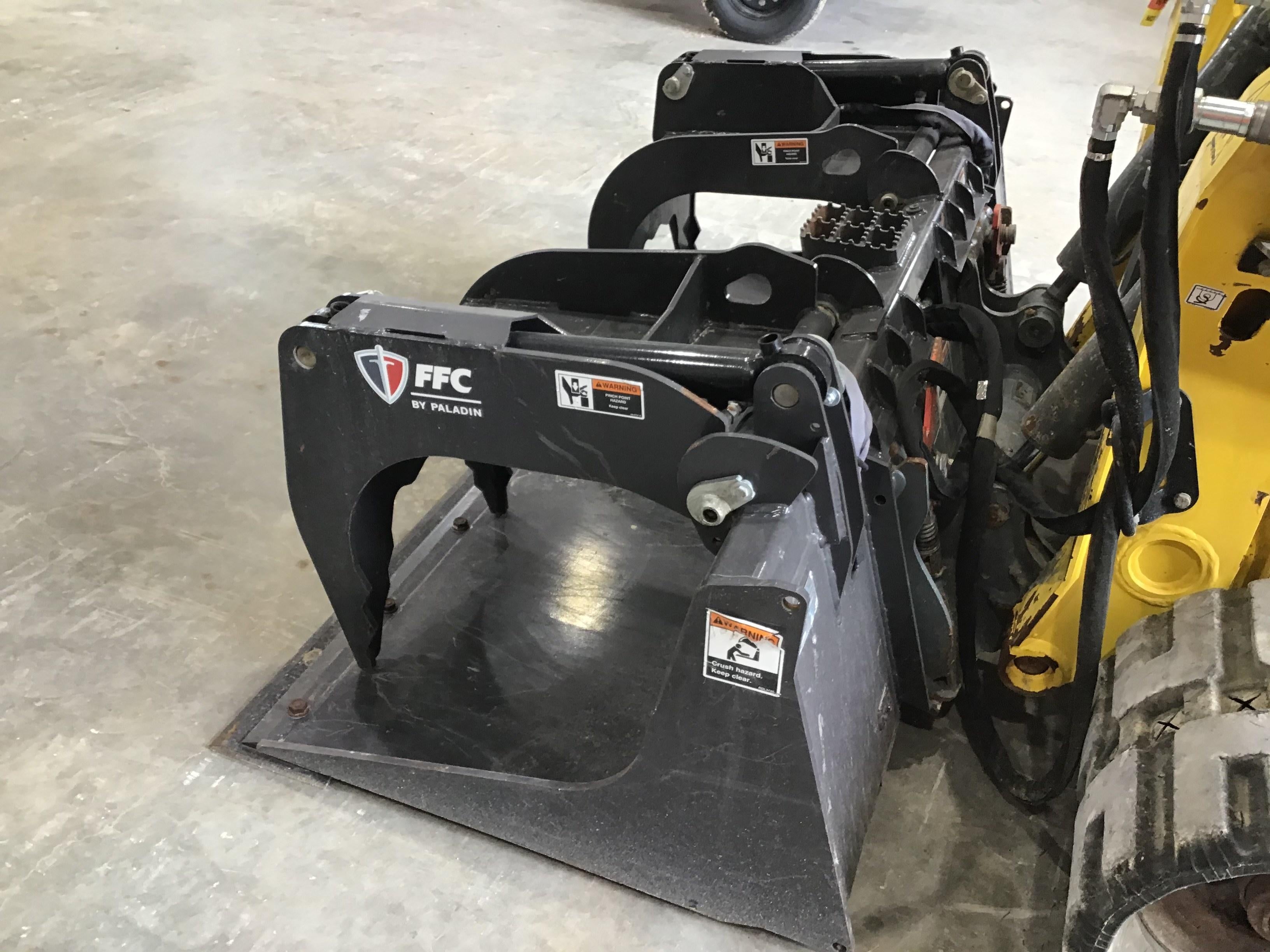 2019 PALADIN 76" Scrap Grapple Bucket - Paladin
