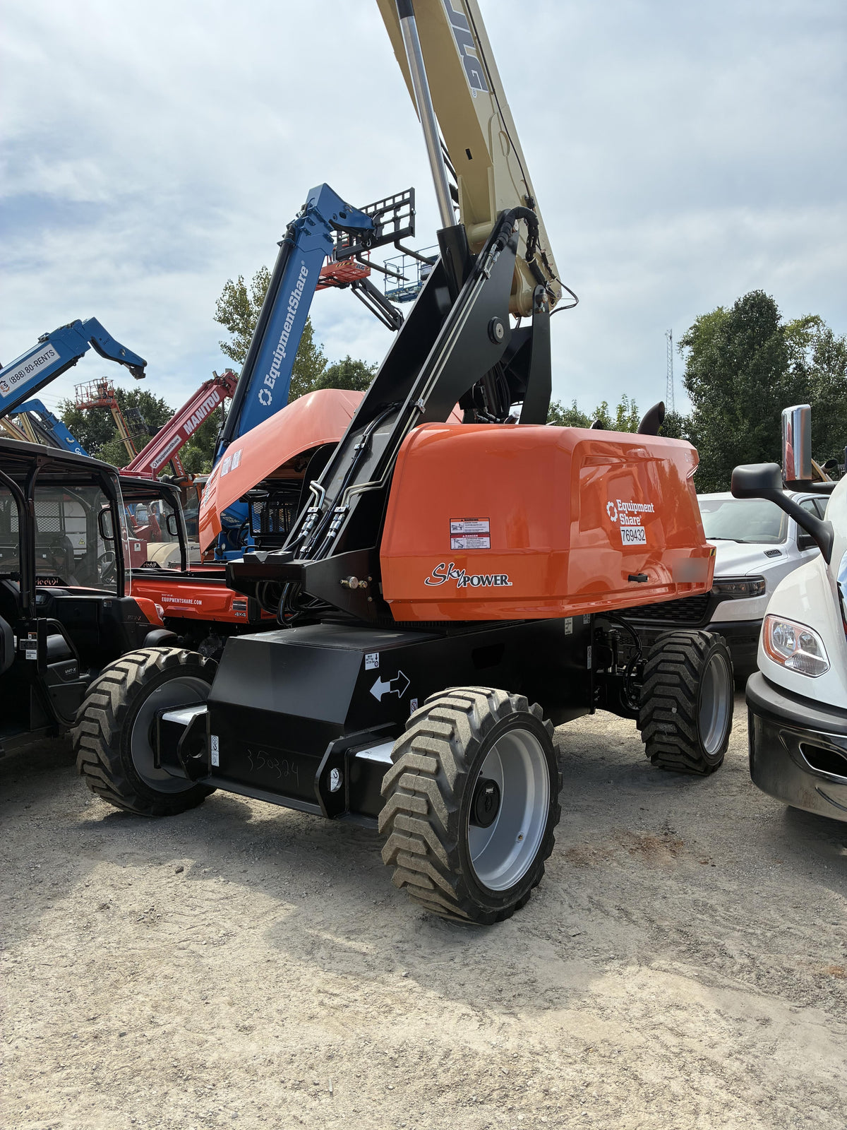 2026 JLG 660SJ
