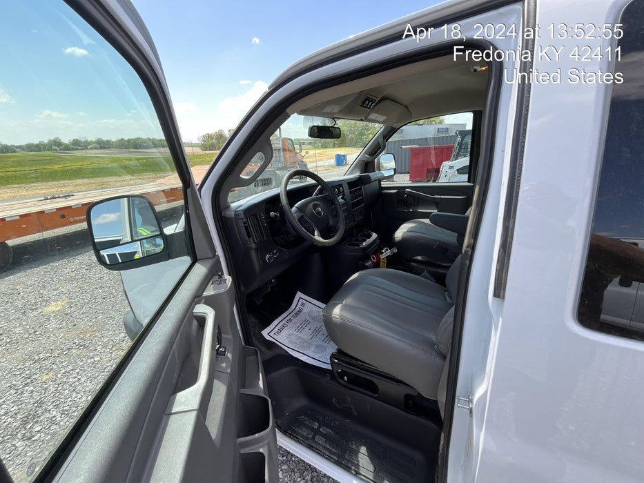 2023 CHEVROLET Express Van - Rental