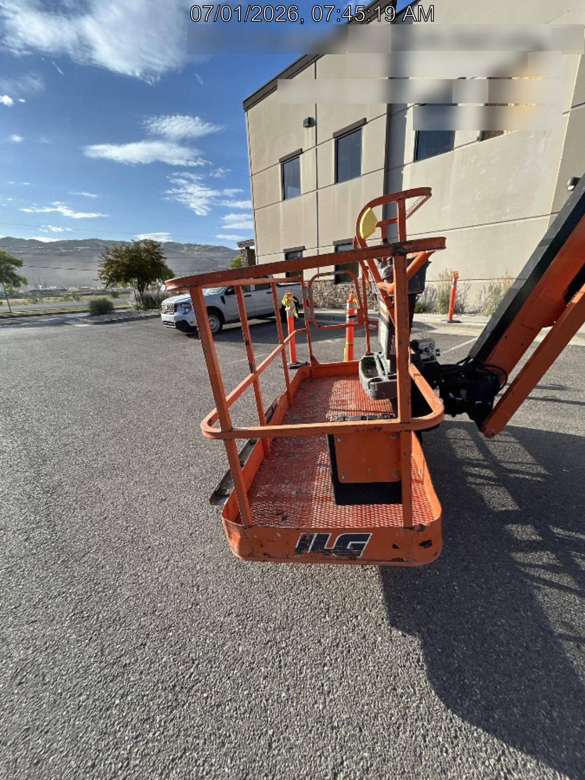 2020 JLG 660SJ