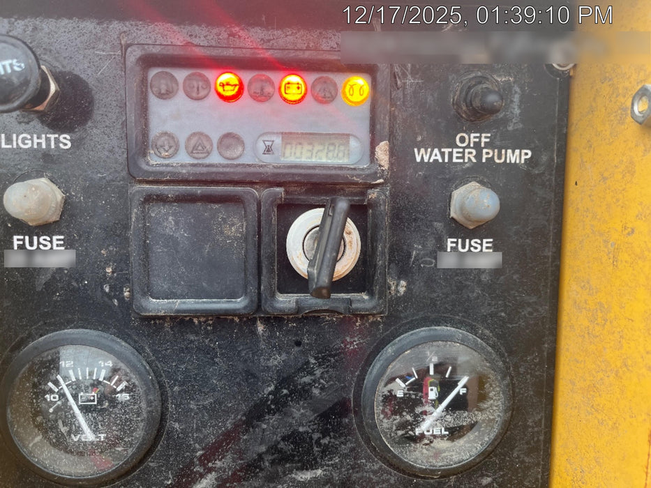 2021 Vac-Tron LP573XDT T4 Koehler Diesel Engine, 500 Gallon Debris Tank, x2 100 Gallon Water Tanks