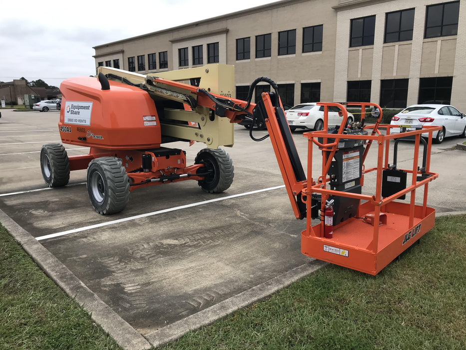 2019 JLG 450AJ