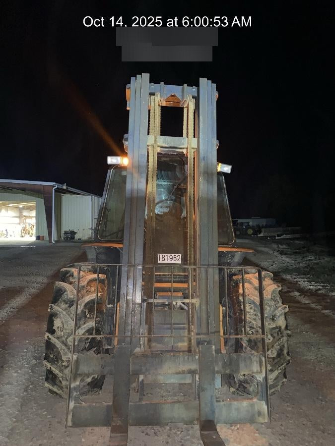 2021 CASE 588H