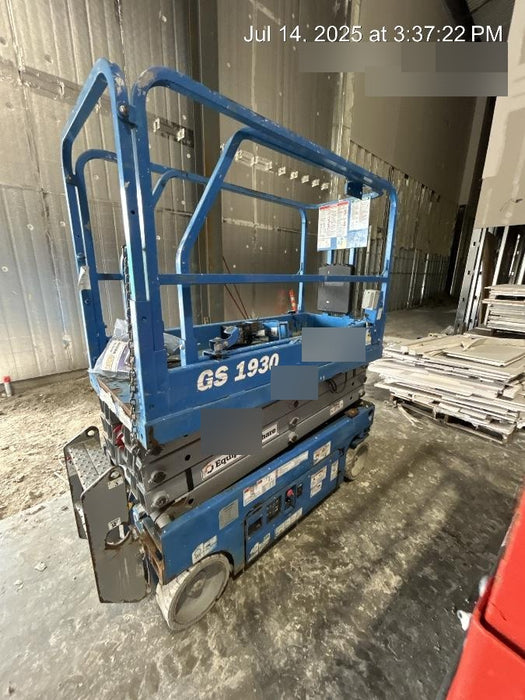 2019 Genie GS-1930 Fixed Rails with Chain Entry