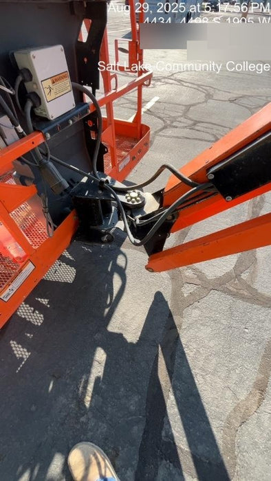2019 JLG 460SJ