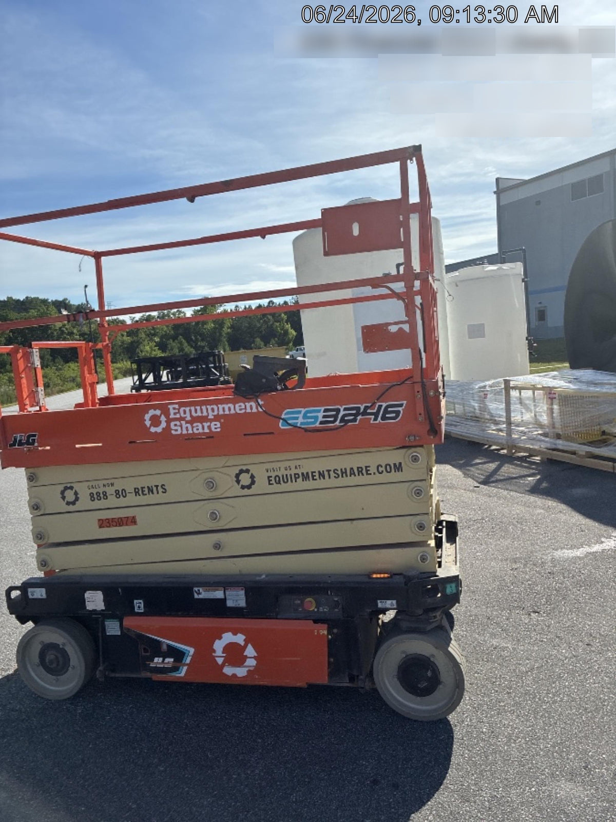 2022 JLG ES3246