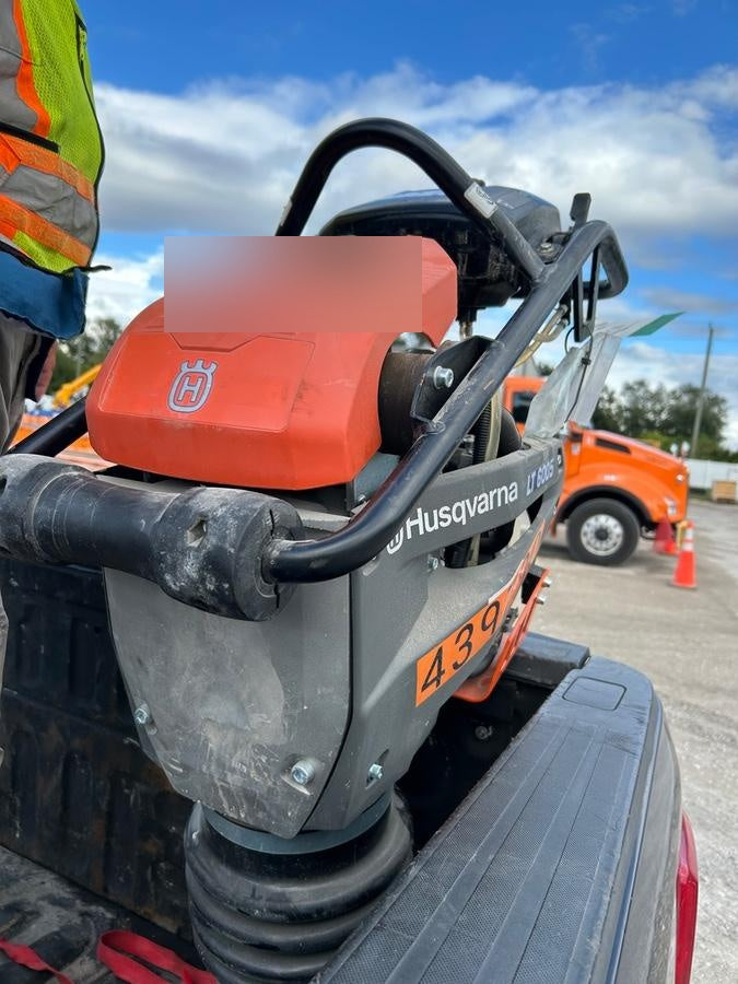2024 HUSQVARNA LT6005
