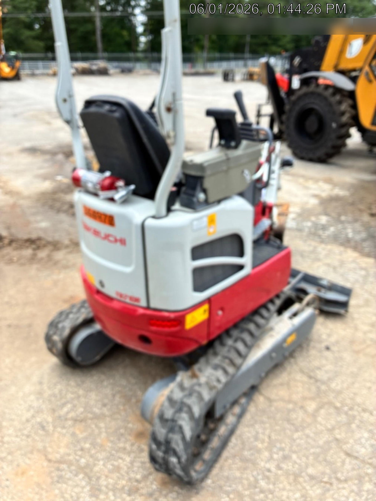 2023 TAKEUCHI TB210R
