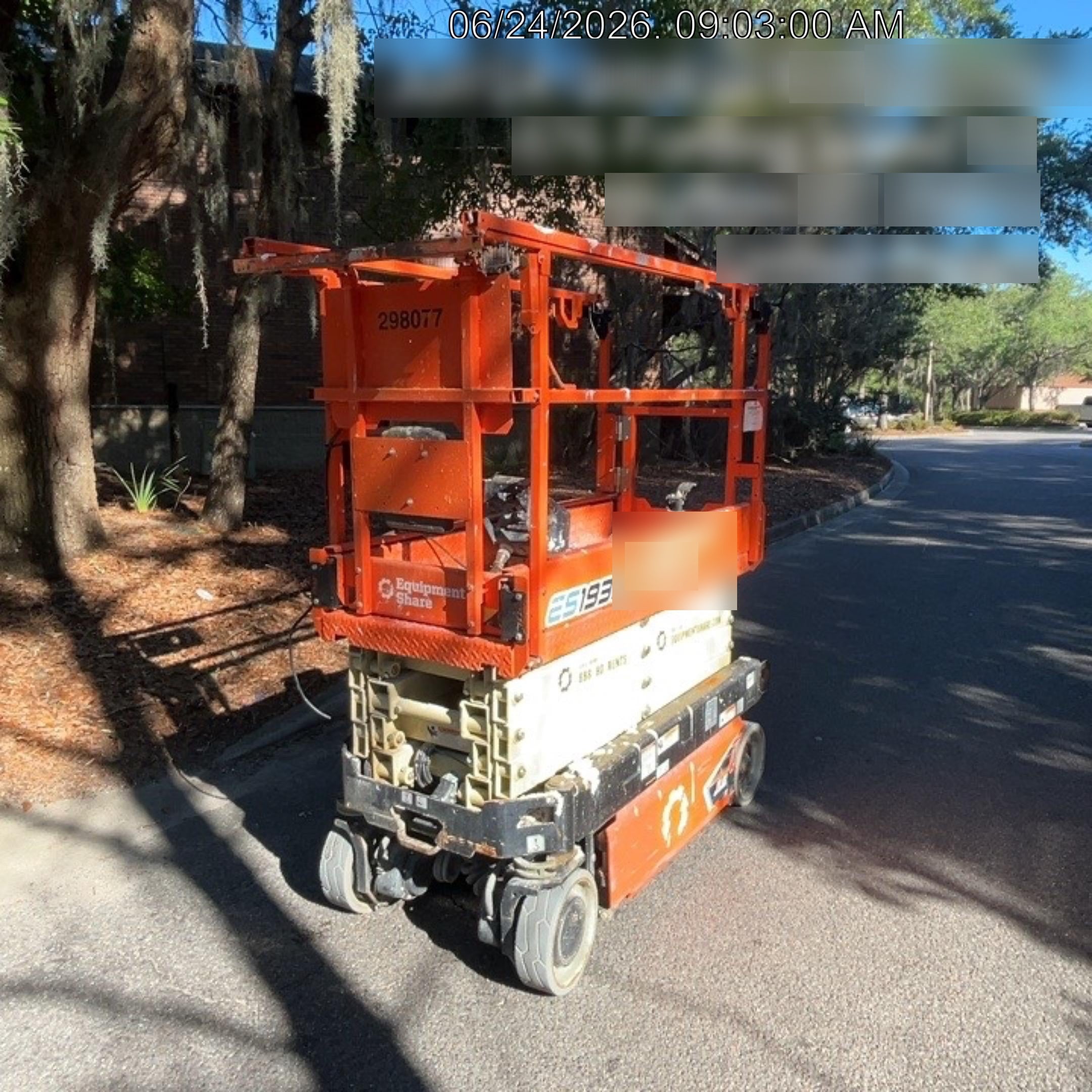 2023 JLG ES1932