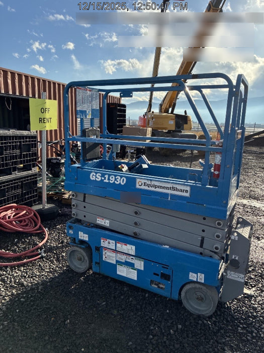 2019 Genie GS-1930 Half Height Swing Gate, 800W Inverter