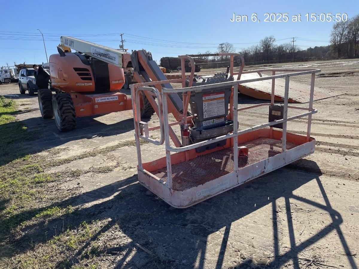 2021 JLG 600AJ
