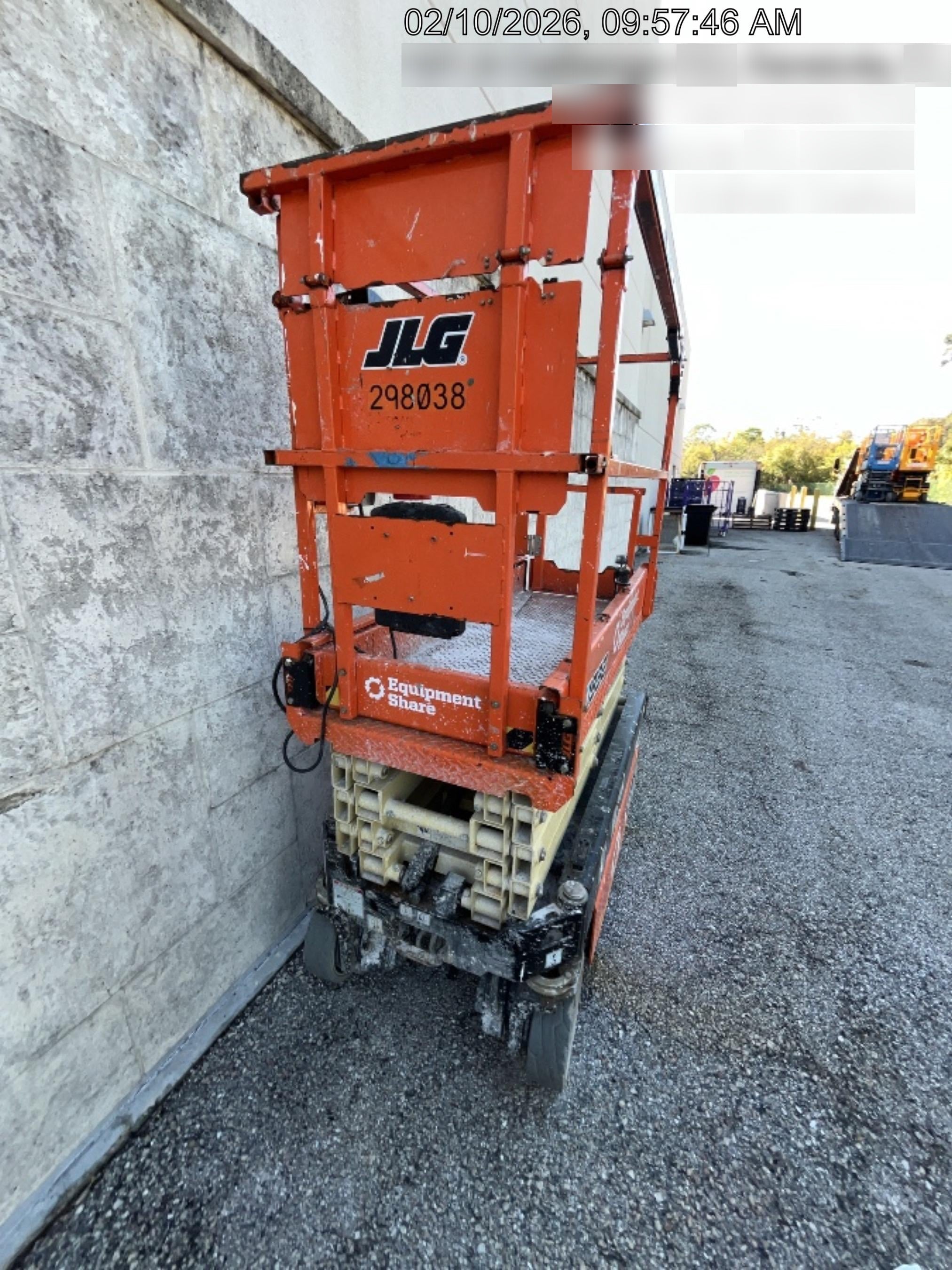 2023 JLG ES1932