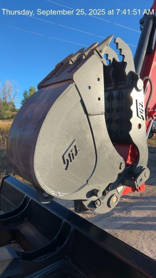 2025 LINK-BELT 24" Bucket - Link Belt