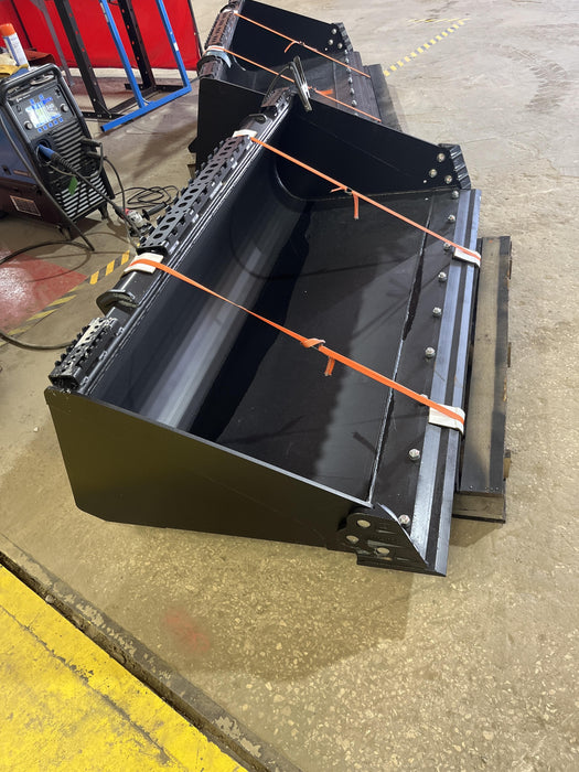 2025 EQUIPMENTSHARE 1006146 - 72" Smooth Bucket, CTL