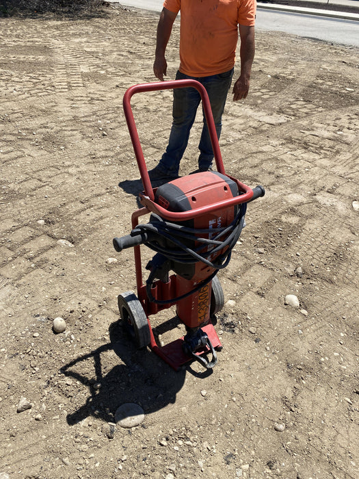 2021 HILTI TE 3000-AVR