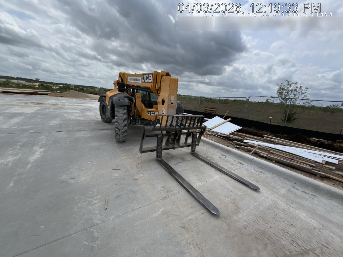 2018 JCB 509-42 JCB 509-42 Enclosed Cab, 74 HP, Solid Tires, Worklights, Beacon, Aux Hydraulics, Lifting Eye