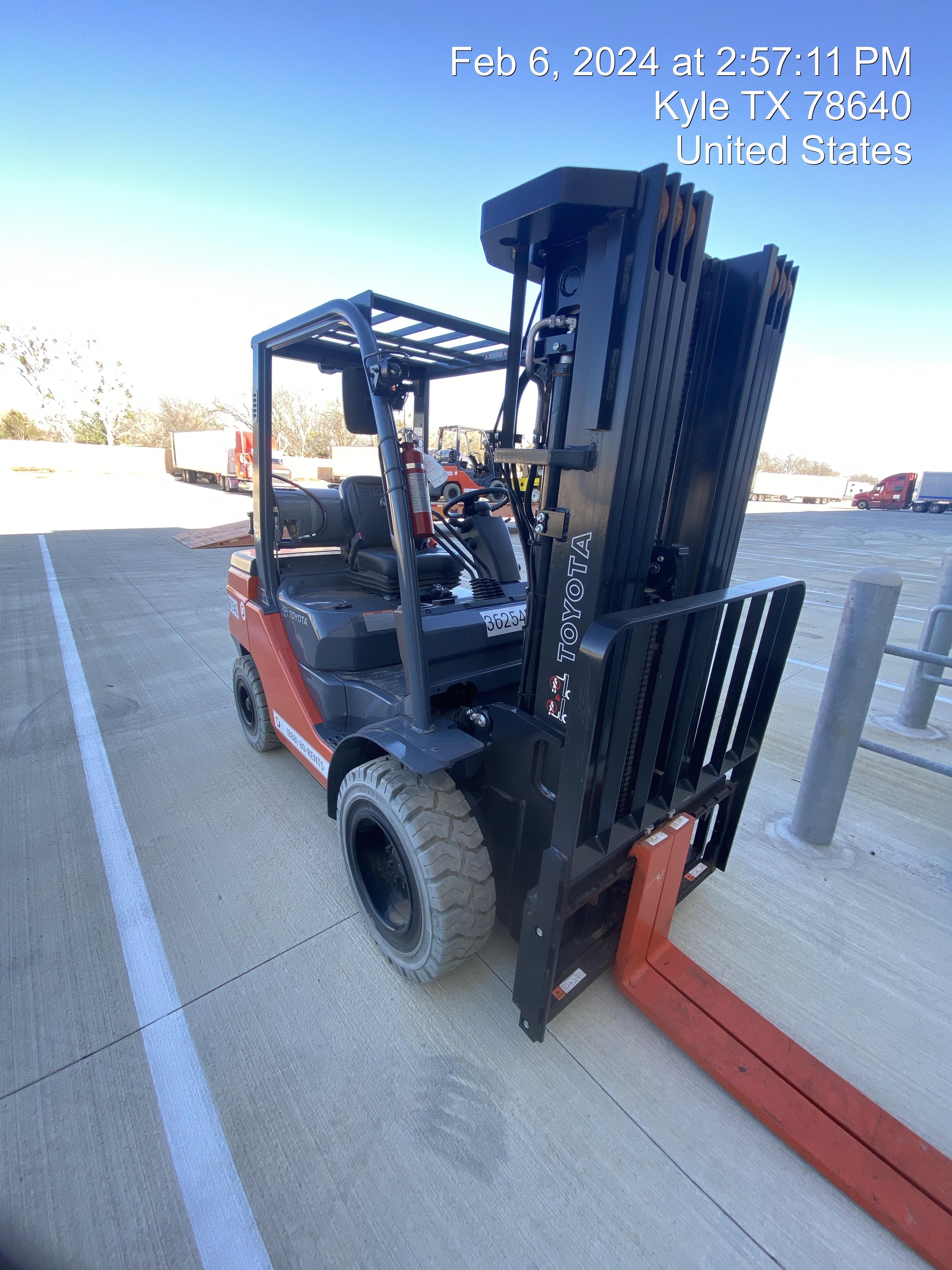 2023 TOYOTA 8FGU30 LP - Quad