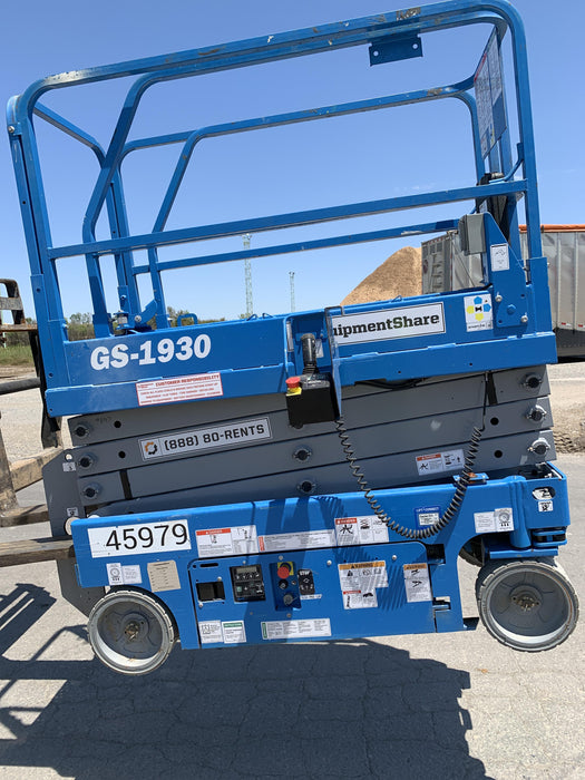 2019 Genie GS-1930 Fixed rails with chain Entry