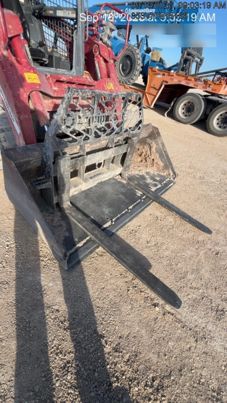 2021 PALADIN 48" Pallet Forks - Paladin