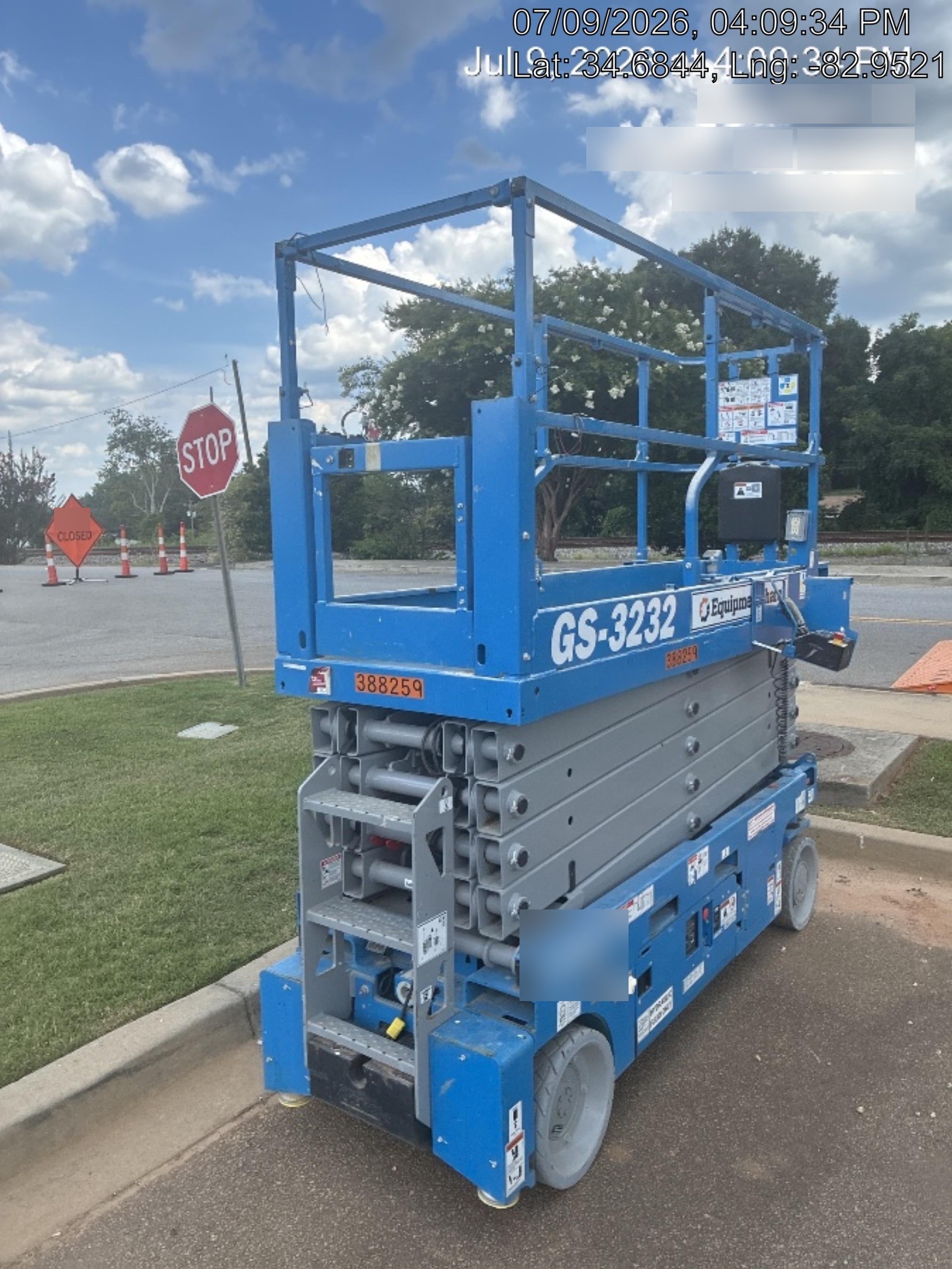 2024 GENIE GS-3232