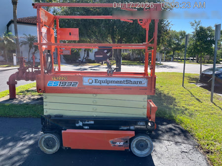 2021 JLG ES1932