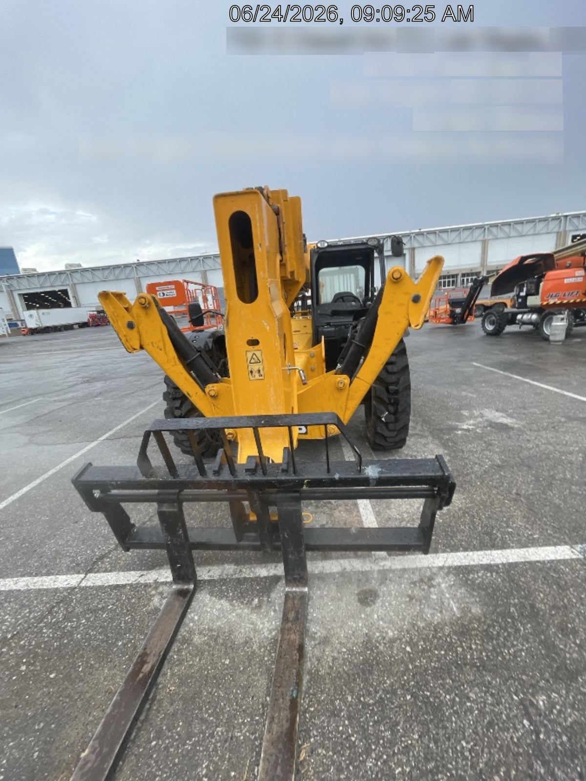 2023 JCB 510-56