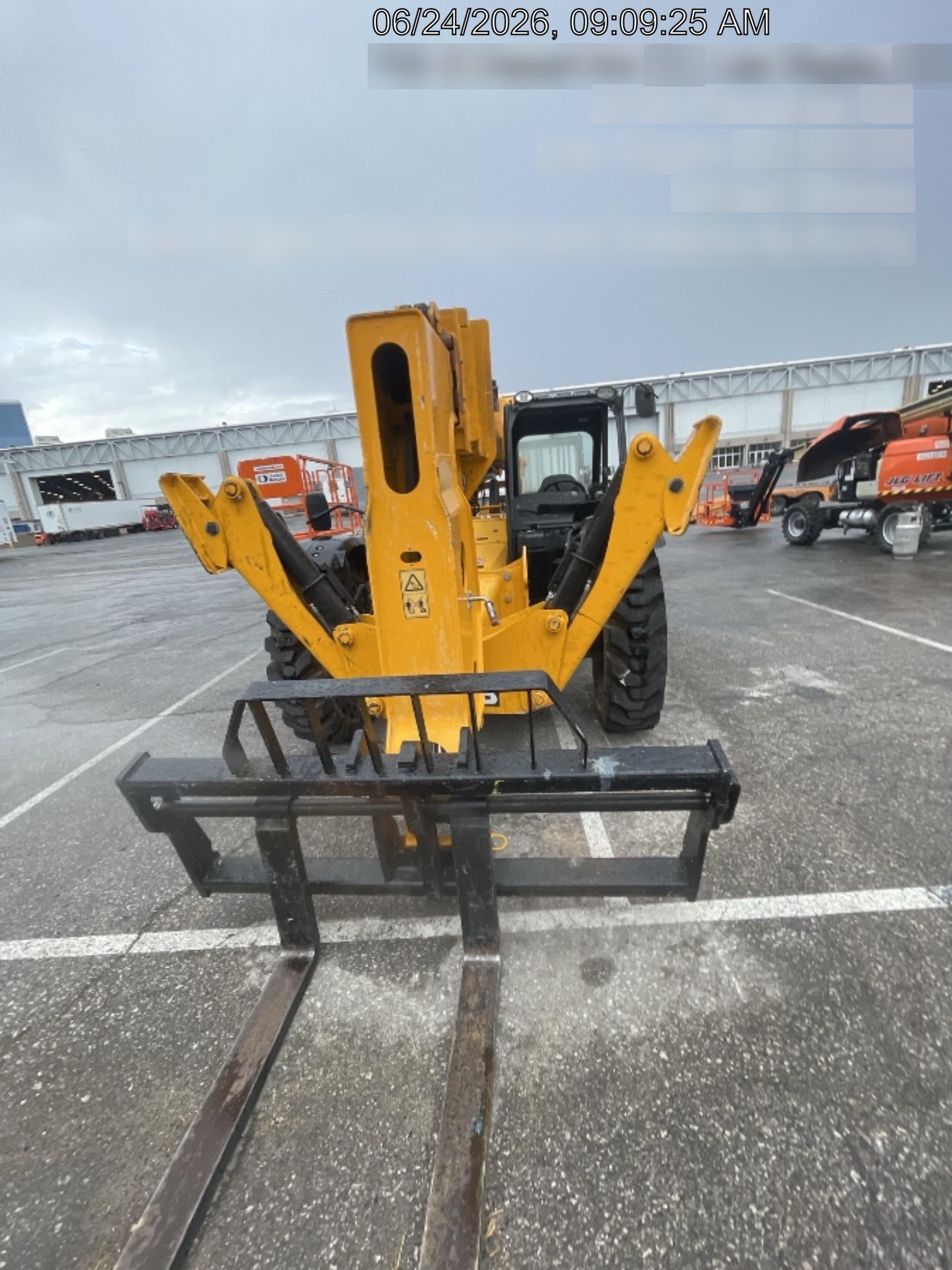 2023 JCB 510-56