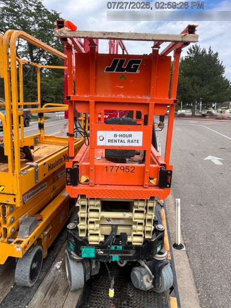 2021 JLG ES1932