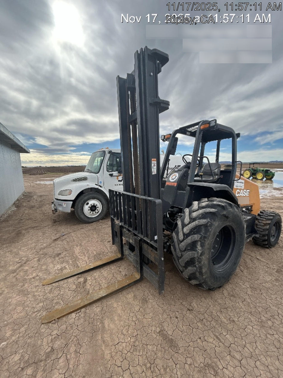 2023 CASE 588H