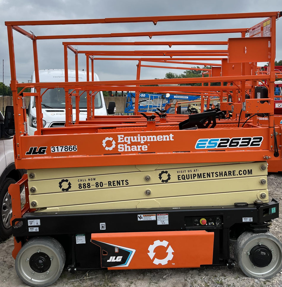 2023 JLG ES2632
