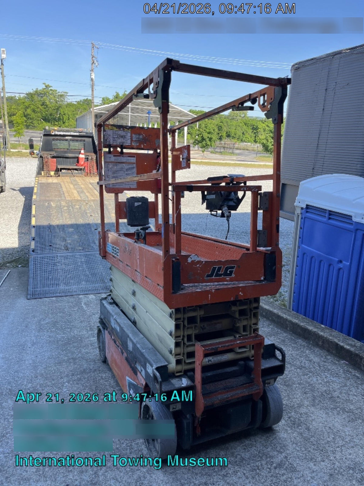 2022 JLG ES1932
