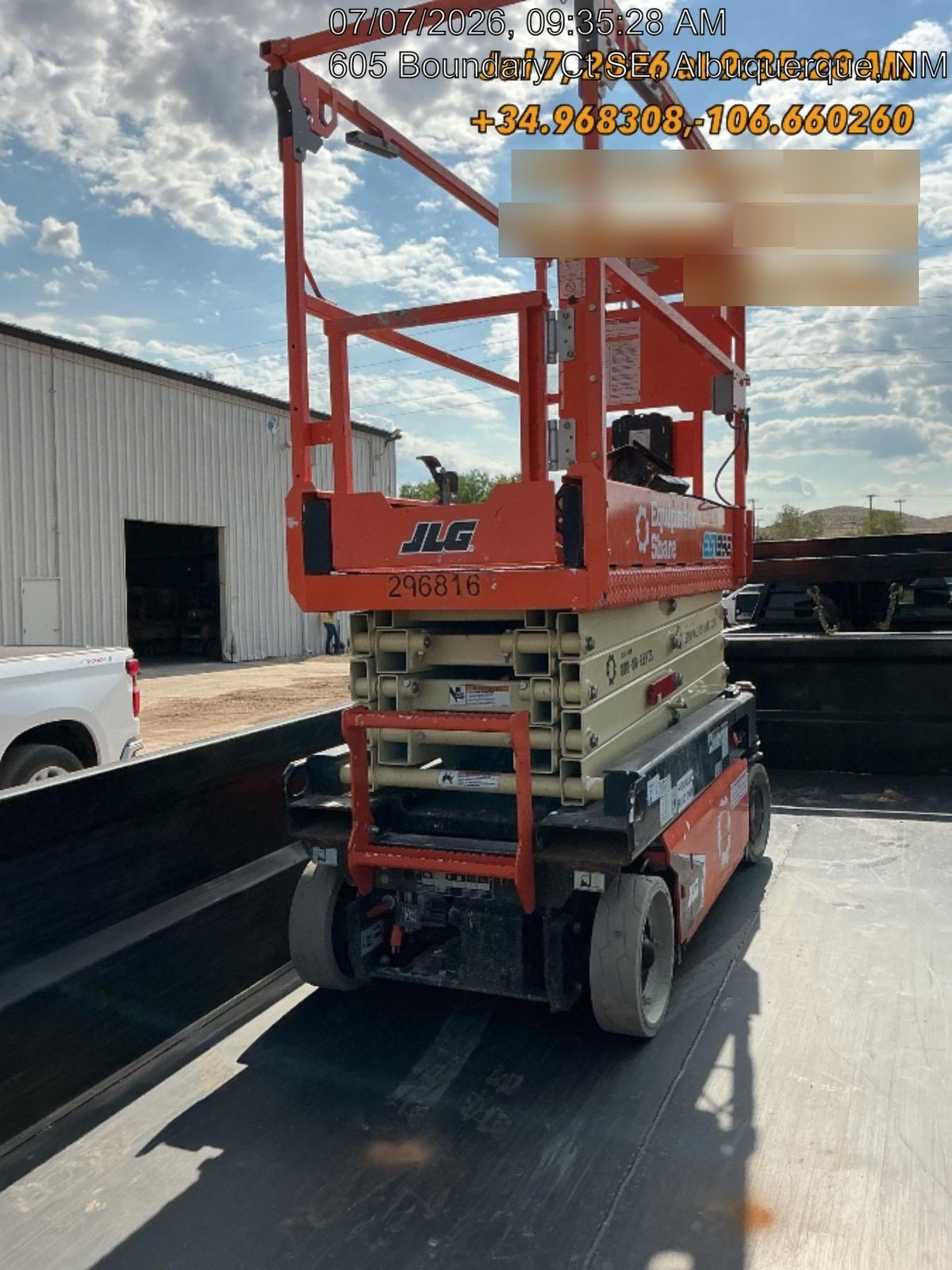 2023 JLG ES1932