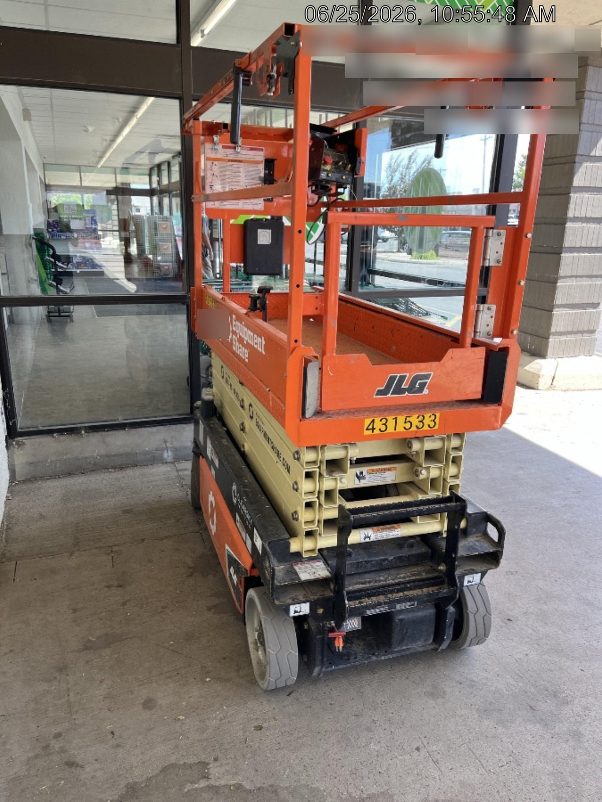 2024 JLG ES1932