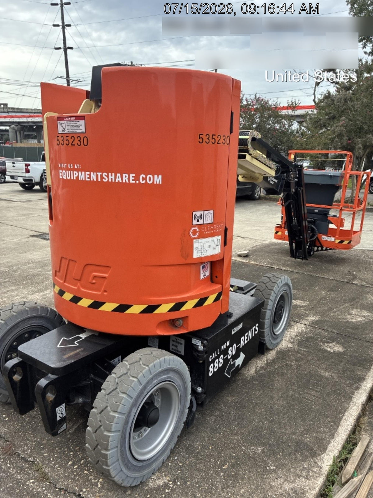 2025 JLG E300AJP
