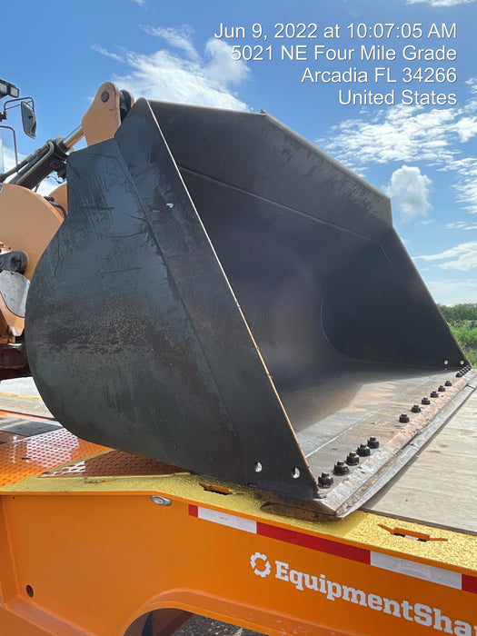 2015 Case 621F CLOSED CAB, JRB 416 STYLE HYD COUPLER